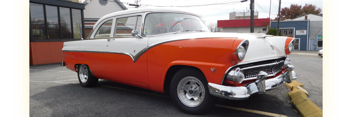 1955 Ford Fairlane Club Sedan